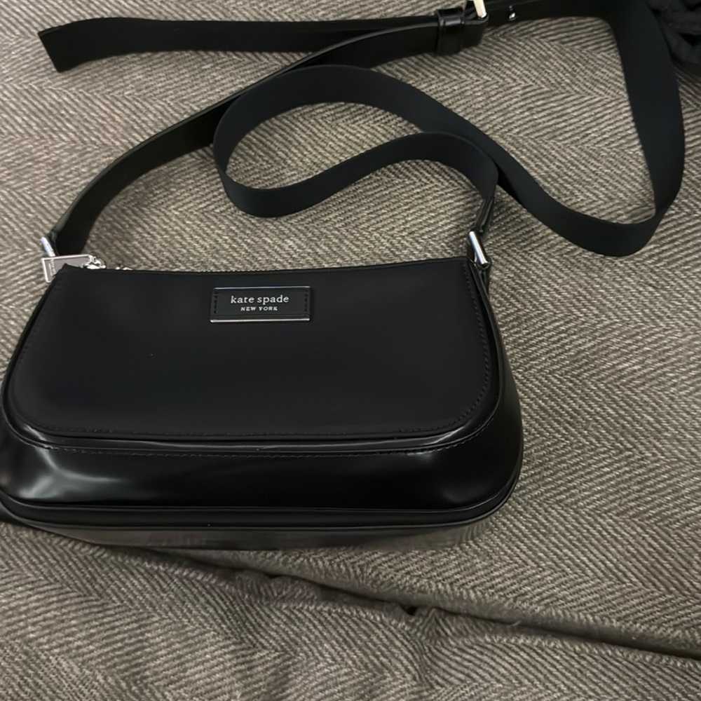 NWOT Kate Spade Sam Icon East/West Ksnyl medium Black crossbody